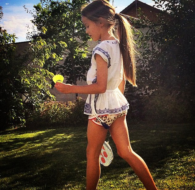 9岁俄罗斯嫩模获封全球最美少女 3岁出道学走秀