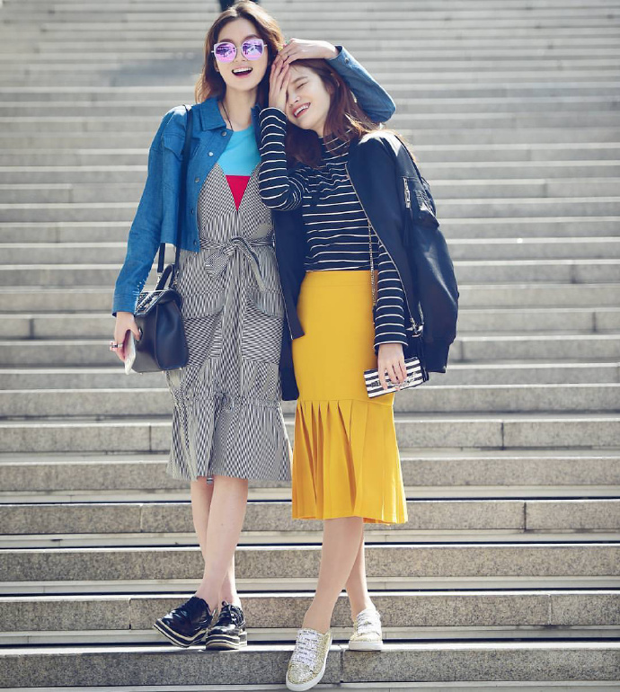 韩国时装周街拍  春天怎么穿学着点