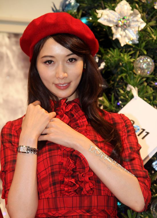 柳岩林志玲Angelababy 女星圣诞装诱惑逼人