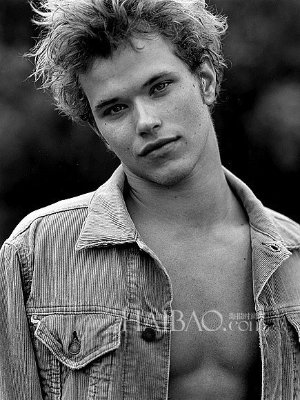凯南·鲁兹 (Kellan Lutz)