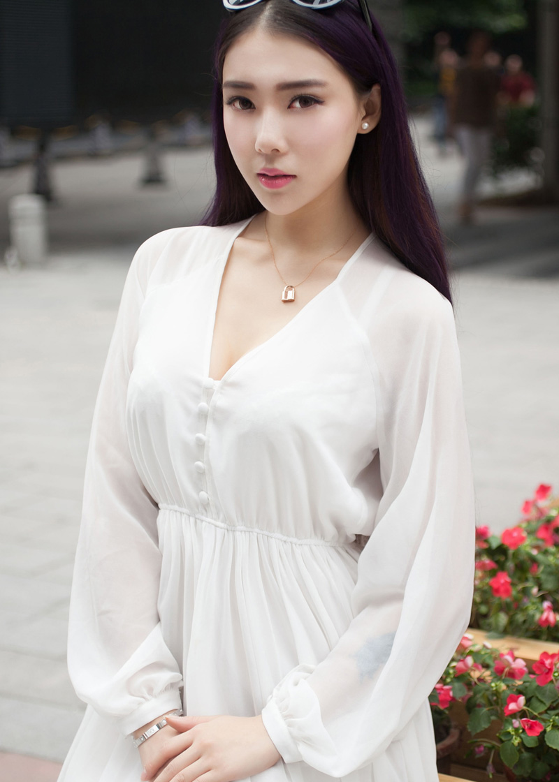 嫩模梦娜Vanessa 极致诱惑内衣写真