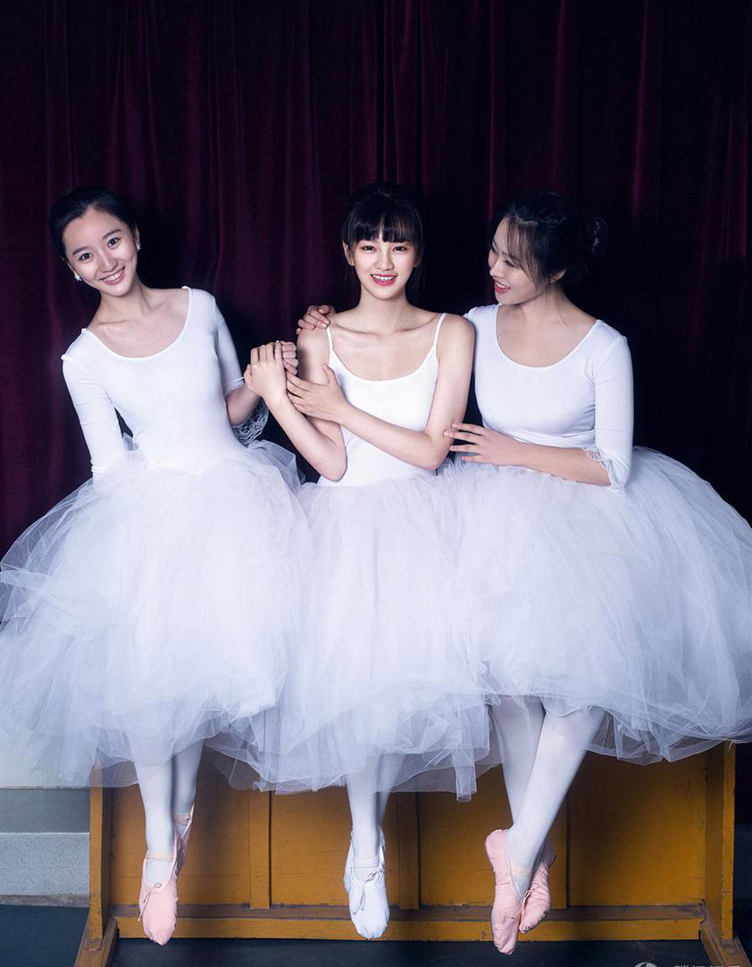 武大校花黄灿灿清纯唯美写真 网友：被女神美哭