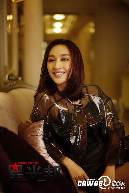 张俪全新写真 触不可及的美腿女神