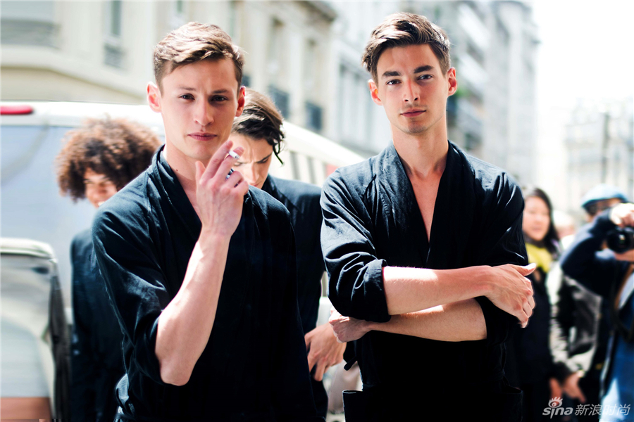 Adrien Volkov和Wojtek Czerski在Agnes B. 2015春夏男装秀后
