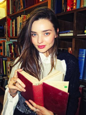 米兰达(Miranda Kerr)被爱抚摸的旅程