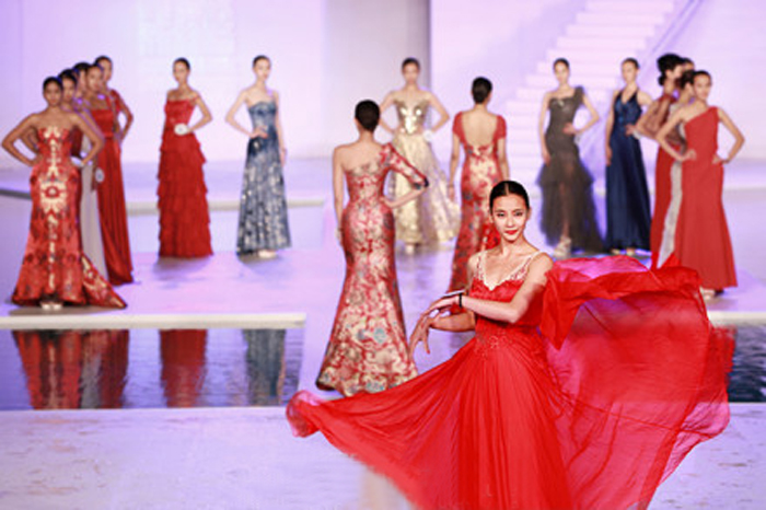 新丝路中国模特大赛 模特与礼服互衬最美赞歌