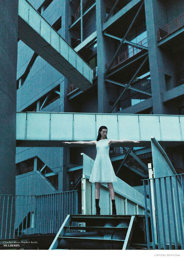 游天翼登《L’OFFICIEL》杂志新加坡版封面