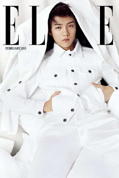 鹿晗登《ELLE》杂志封面 清新暖男展慵懒诱惑魅力