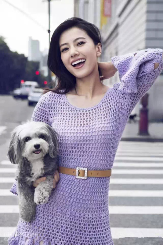 高圆圆身着Michael Kors登《Marie Claire》香港版杂志