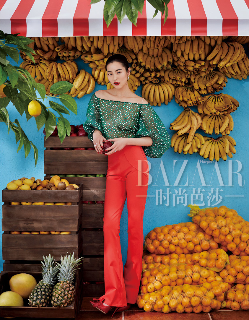 超模刘雯首登《时尚芭莎》杂志封面
