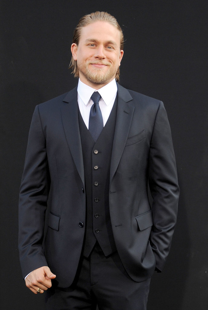 好莱坞硬汉代表Charlie Hunnam 硬汉型男的标配