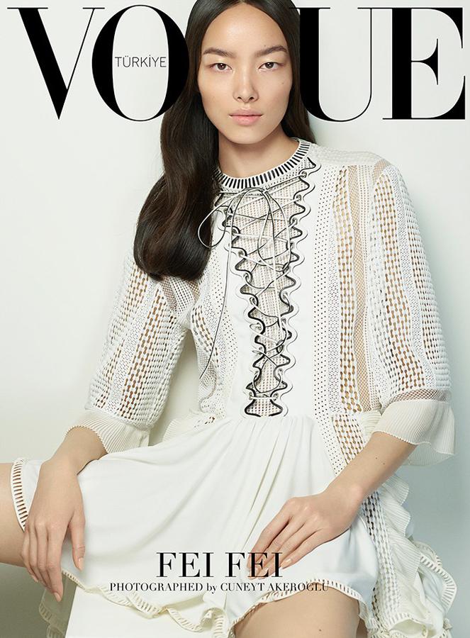 土耳其版《Vogue》邀五位顶级超模拍摄3月刊封面