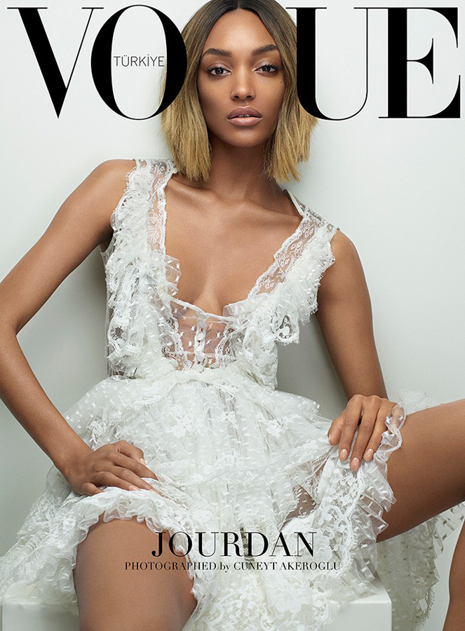 土耳其版《Vogue》邀五位顶级超模拍摄3月刊封面