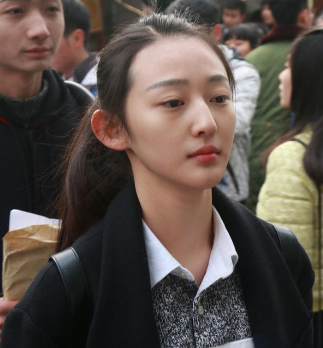 又是一年艺考时 现场素颜美女谁最出挑