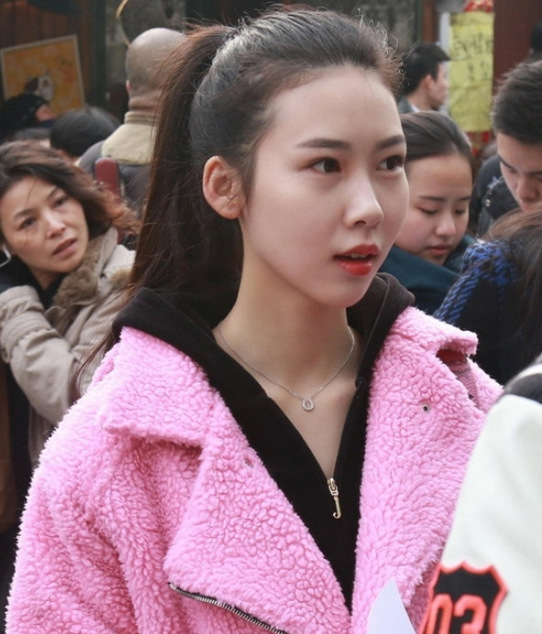 又是一年艺考时 现场素颜美女谁最出挑