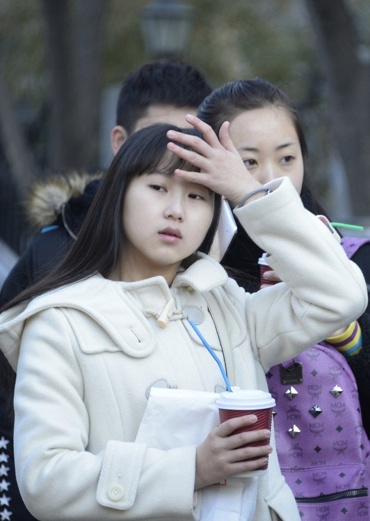 又是一年艺考时 现场素颜美女谁最出挑