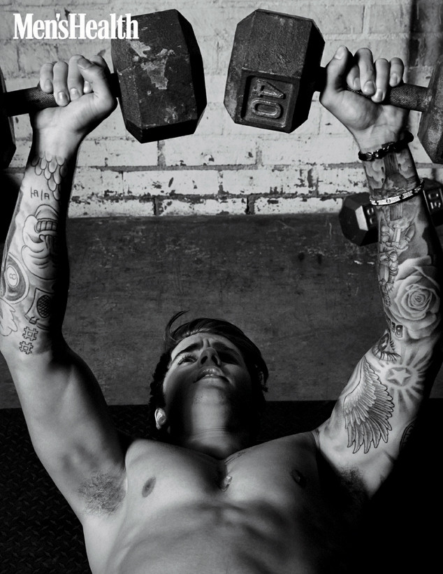 Justin Bieber变身猛男 登Men\s Health封面
