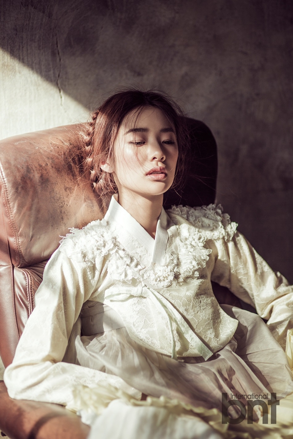 韩国模特Stephanie Lee时尚写真 短裙美腿性感迷人