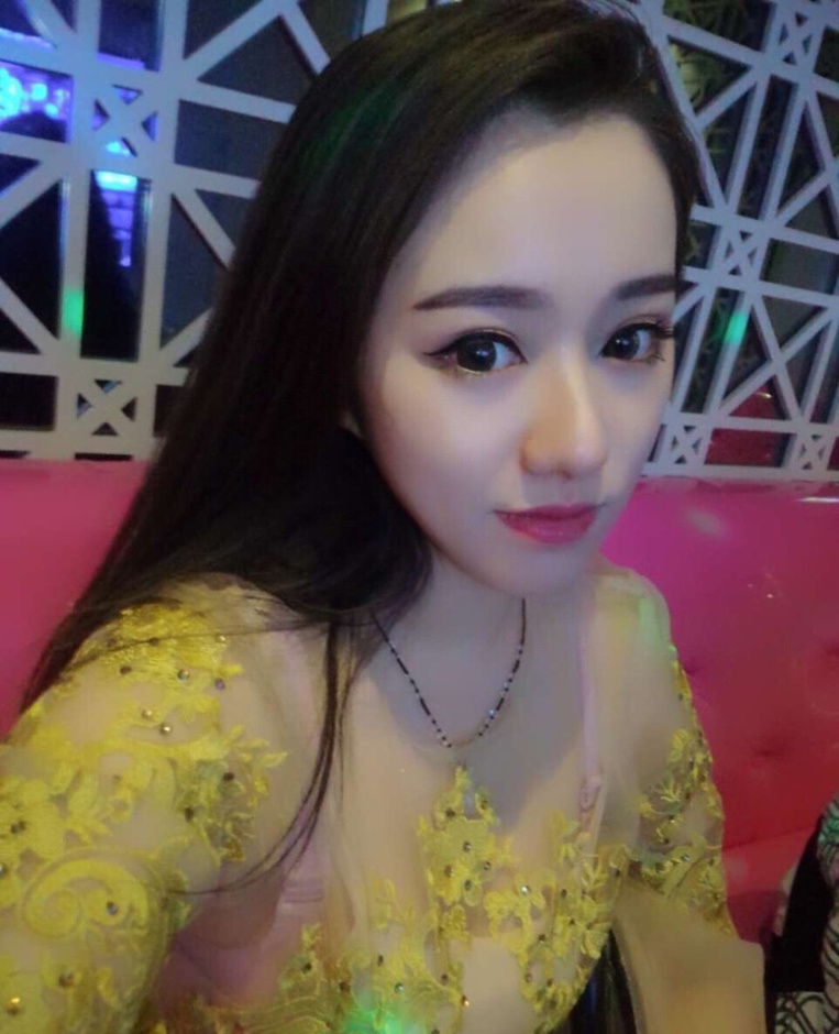 2015最美艺考生火辣身材 秒变女神