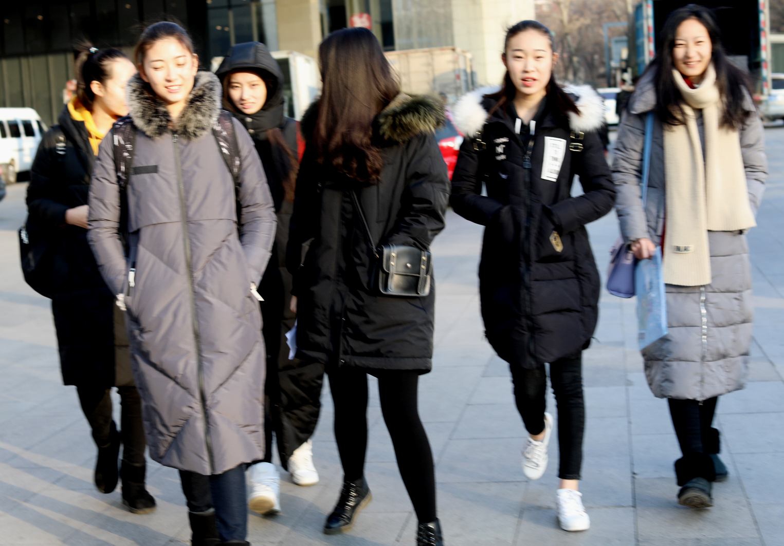 我们的学生模特 参加2018北京服装学院 艺考大军 现场