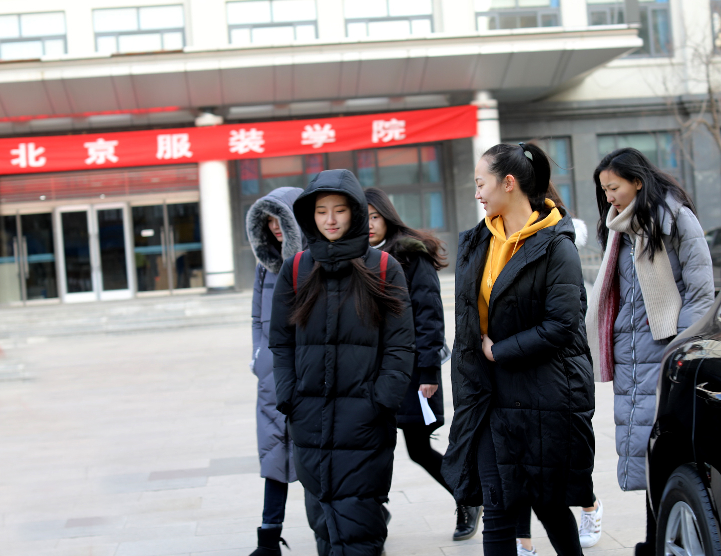 我们的学生模特 参加2018北京服装学院 艺考大军 现场