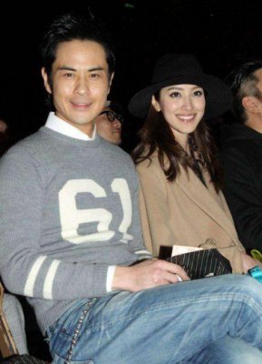 陈凯琳郑嘉颖8月大婚？看一看港姐们的生活