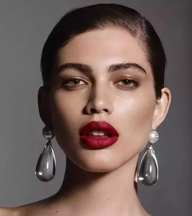 维密迎来史上第一位“变性模特”Valentina Sampaio